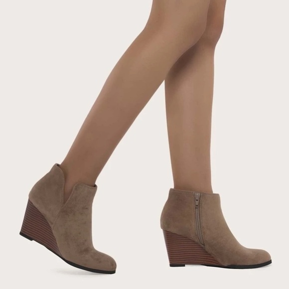 EMERY ROSE Suede Minimalist Wedge Booties - Picture 6 of 6